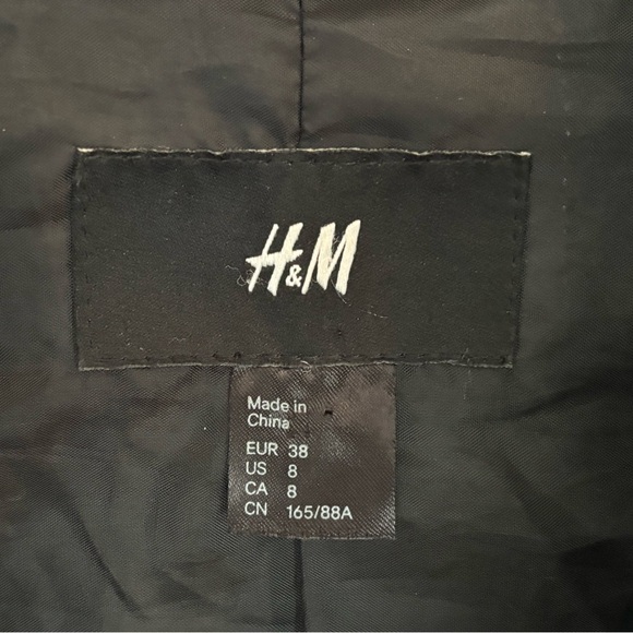 Black puffy quilted, Bomber jacket, waist high, H&M, size 8 (EU 38) - Picture 3 of 9